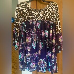 Boutique Leopard and Floral Print EUC 19”PTP w/Stretch Women's Babydoll Top